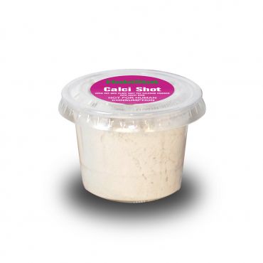 Habistat Calci Shot is een calciumpoeder uit 100% natuurlijk calciumcarbonaat. De poeder wordt vaak in combinatie met de Habistat calci dish aangeschaft en dit in het terrarium geplaatst. Zo kunnen de dieren (naar behoefte) calcium opnemen.